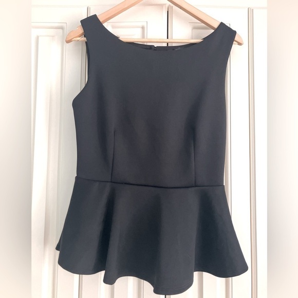 BISOU BISOU Black Sleeveless Cropped Peplum Top Size Small - Picture 1 of 3